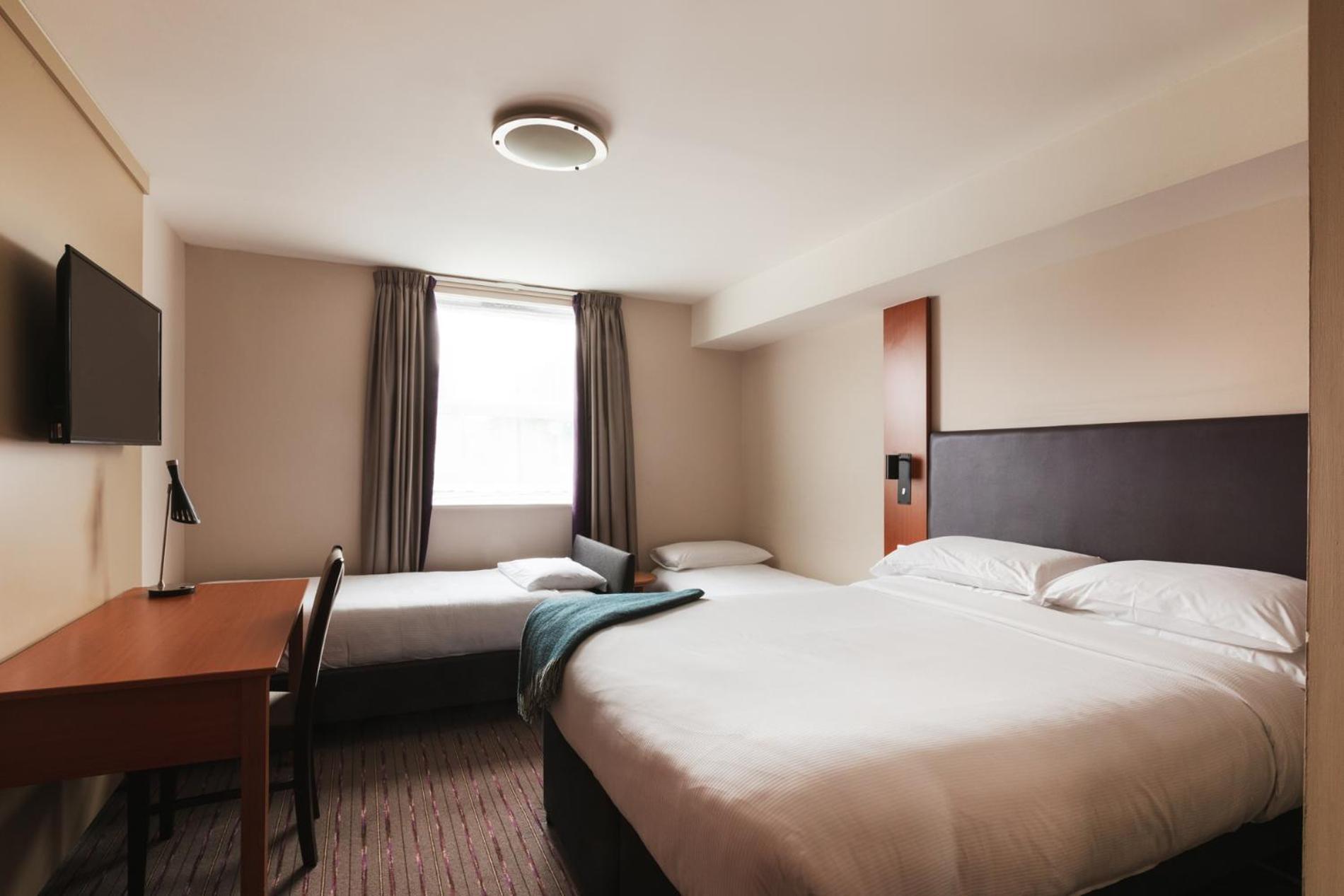 The Highwayman Hotel Честерфилд Экстерьер фото